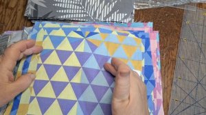 Начала шить покрывало пэчворк.