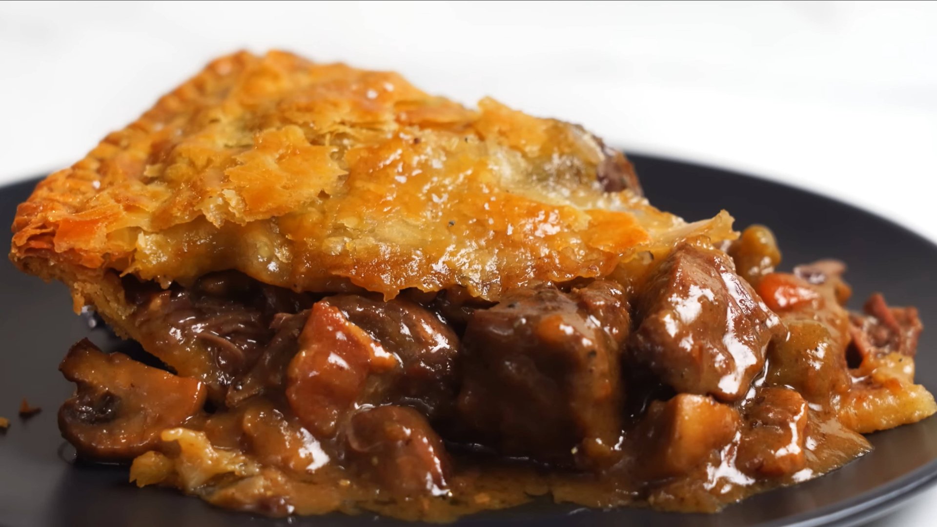 Семейный мясной пирог смотреть онлайн