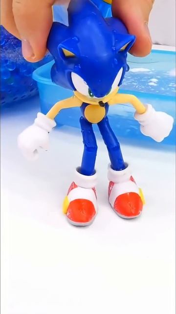 Доктор Ой лечит Соника на скорости ⚡️ Быстрая помощь в действии! 🚑💙 #sonic #длядетей #шортс смотреть онлайн