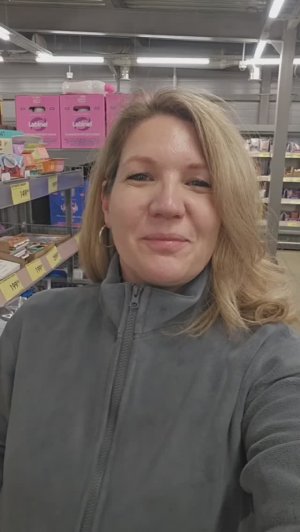 отхватила новинку в Чижике! оказалось мужская, ну и ладно))