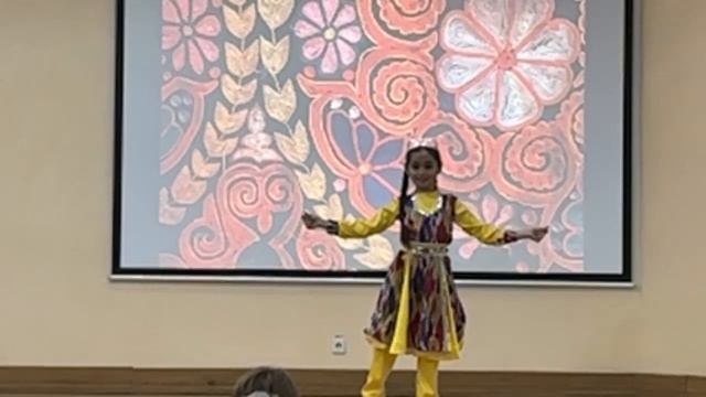 2025 видео танец узбекский