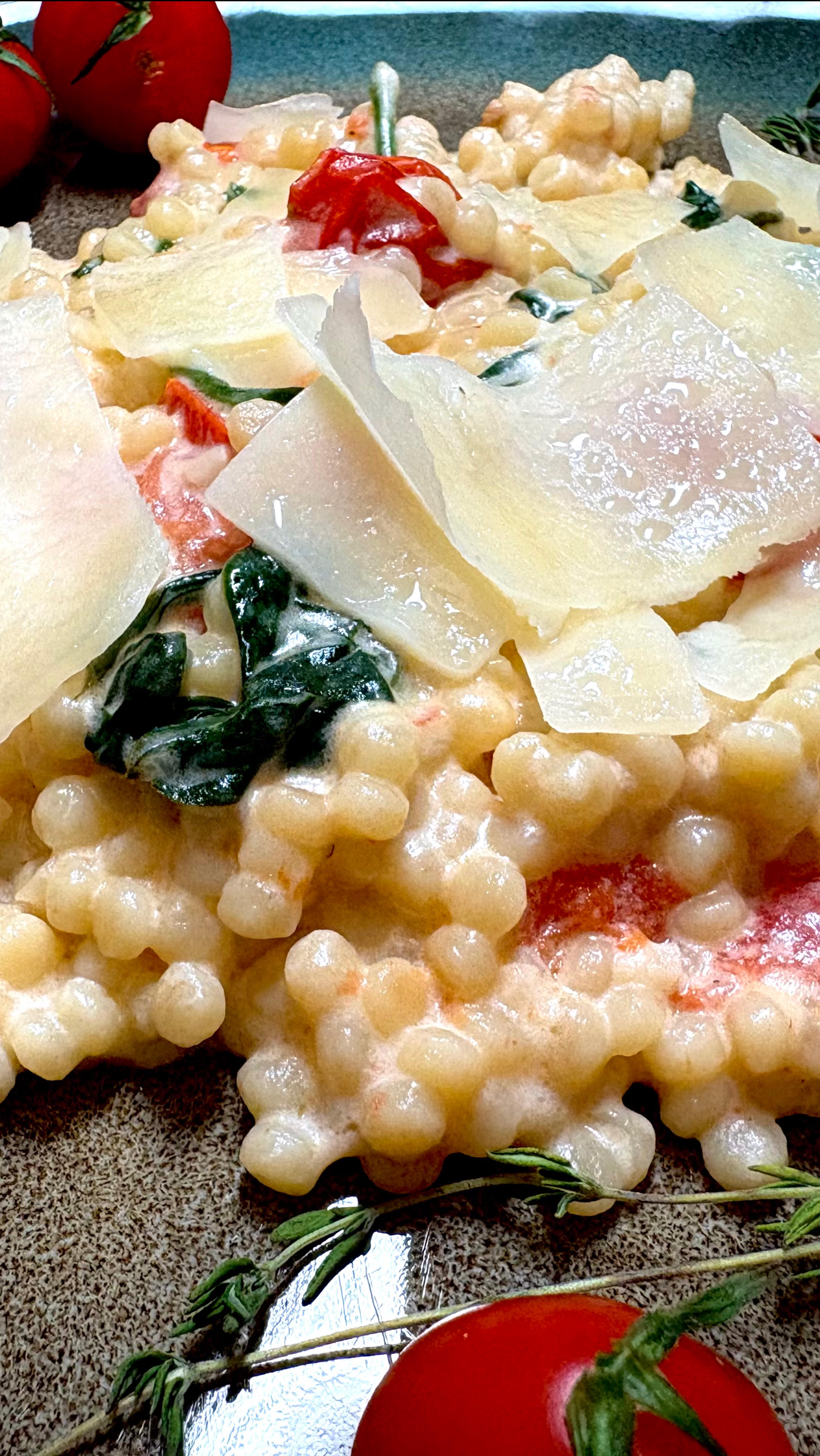 Ризотто из птитима в сливочном соусе.