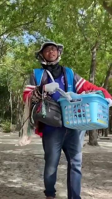 Мадам, бабло есть? (Продавец в Таиланде) смотреть онлайн