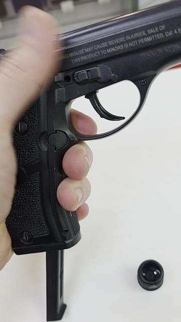 Пневматический пистолет Stalker S84