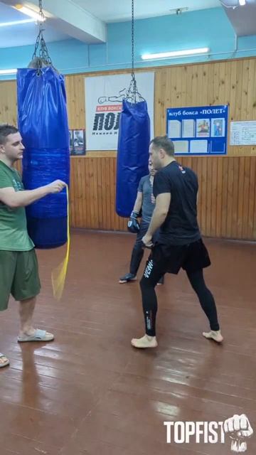 Бокс: Как развить челнок и тайминг одним упражнением смотреть онлайн