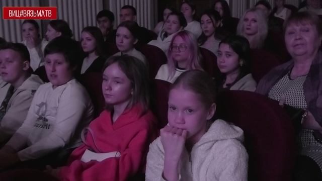 В Вязьме открыт XXII-й Международный театральный фестиваль имени Анатолия Дмитриевича Папанова смотреть онлайн