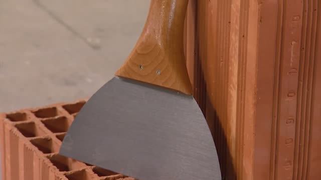 Шпатель малярный DEKOR