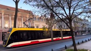 ОДЕССА 30 ОКТЯБРЯ 2025. МУЖИКИ ПЕРЕВЕРНУЛИ И УНИЧТОЖИЛИ БУС ТЦК НА РЫНКЕ 7 КМ! РЕАКЦИЯ ОДЕССИТОВ. (4