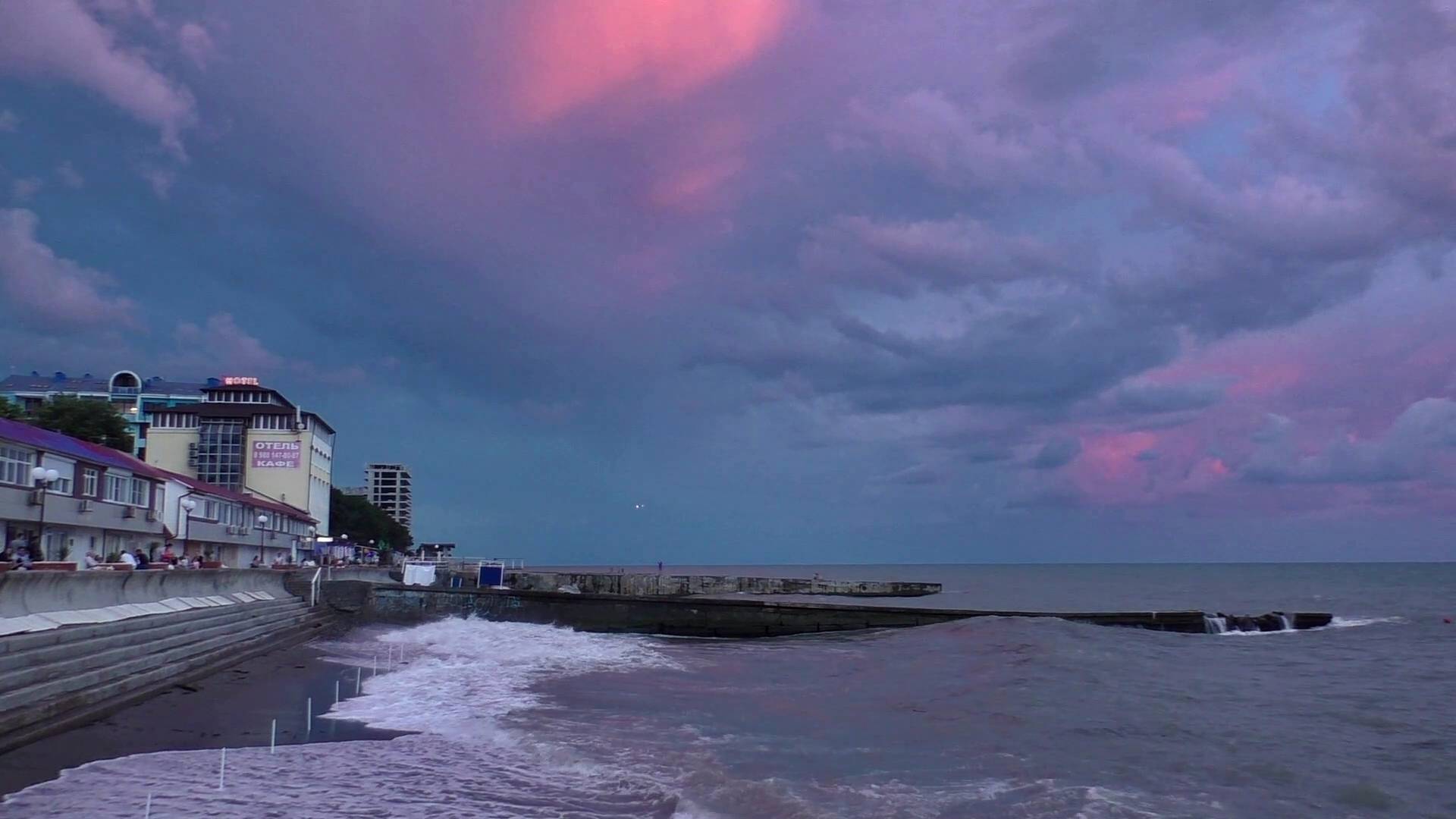 КРАСОТА НА ЗАКАТЕ! СМОТРЕТЬ И СЛУШАТЬ МОРЕ МОЖНО БЕСКОНЕЧНО! НЕЗАБЫВАЕМЫЙ АДЛЕР! смотреть онлайн