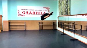 РАБОЧИЕ МОМЕНТЫ АРТИСТА БАЛЕТА.