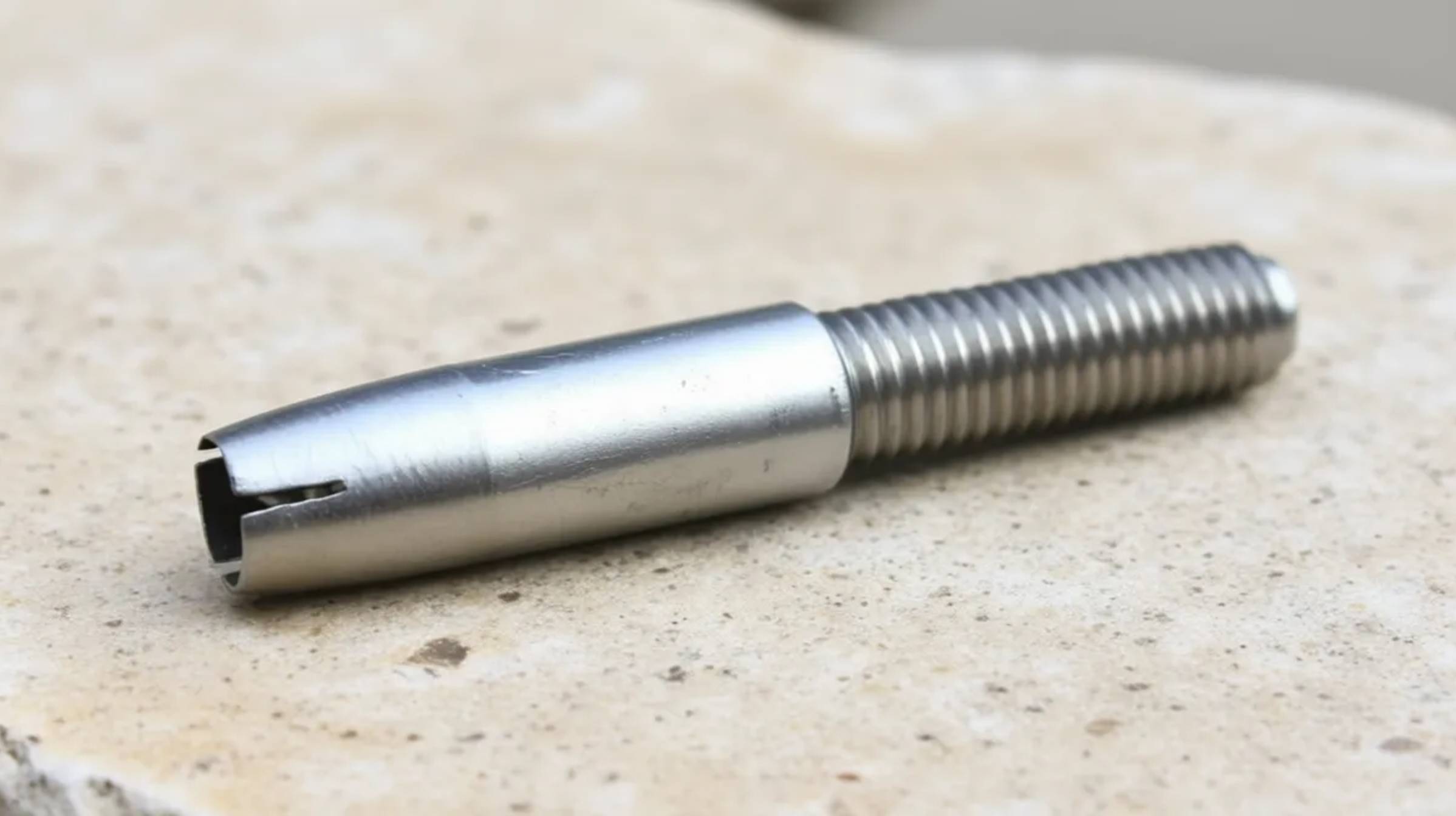 БОЛТЫ НЕ ДЛЯ ГАЕК! Как из них сделать СВЕРЛО и ФРЕЗУ? Гениальный DIY для всех! смотреть онлайн