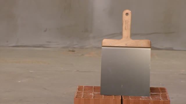 Лопатка шпатлевочная деревянная ручка DEKOR смотреть онлайн