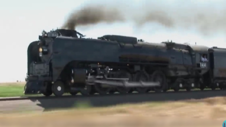 Паровоз на скорости 75 миль/час смотреть онлайн