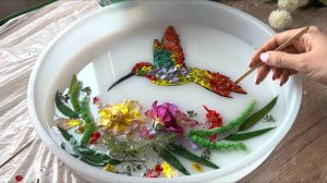 Удивительный стол из эпоксидной смолы с Колибри.