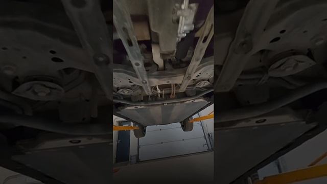 BYD Tang на сервисе — замена масла + детальный разбор! смотреть онлайн