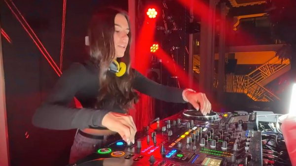 Lisa Marty  IBIZA CLUB LIVE DJ SET. Indie Dance; Tech House