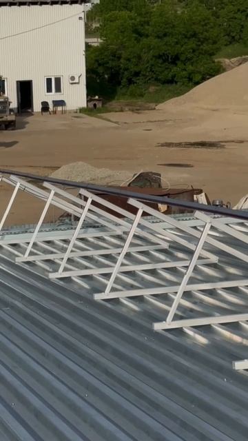 Сетевая солнечная электростанция 60кВт для автосервиса в Краснодаре