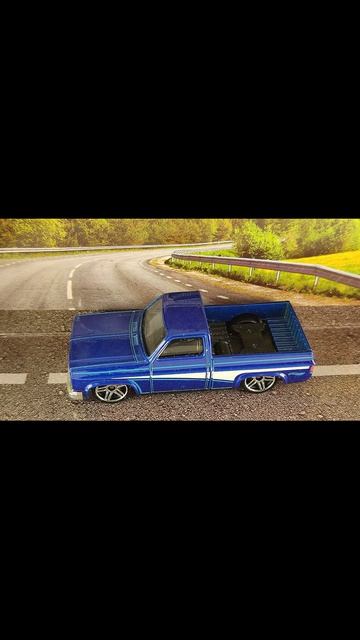 CHEVROLET SILVERADO смотреть онлайн