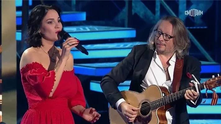 Катя Котеночкина. Понастроила сама. Акомпанирует Тимур Ведерников. смотреть онлайн