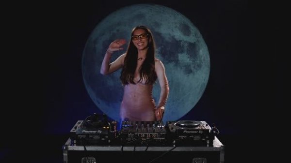 Chilla - Live DJ mix Indie Melodic & Progressive House