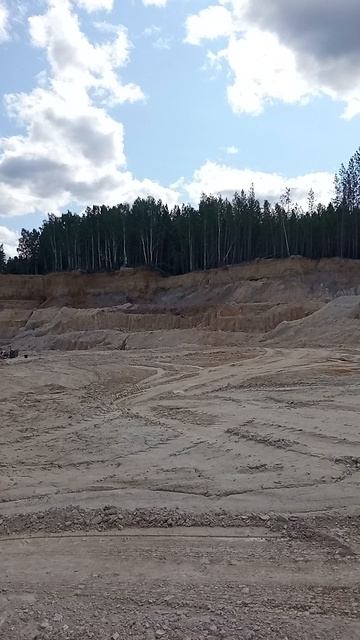 Почему сюда нельзя приезжать? Калинский карьер: Красота, которая убивает