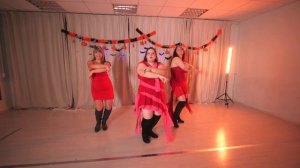 KATSEYE (캣츠아이) – Gabriela kpop cover dance (Megan, Sofia, Lara)
