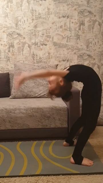 Как научиться делать мостик с положения стоя смотреть онлайн