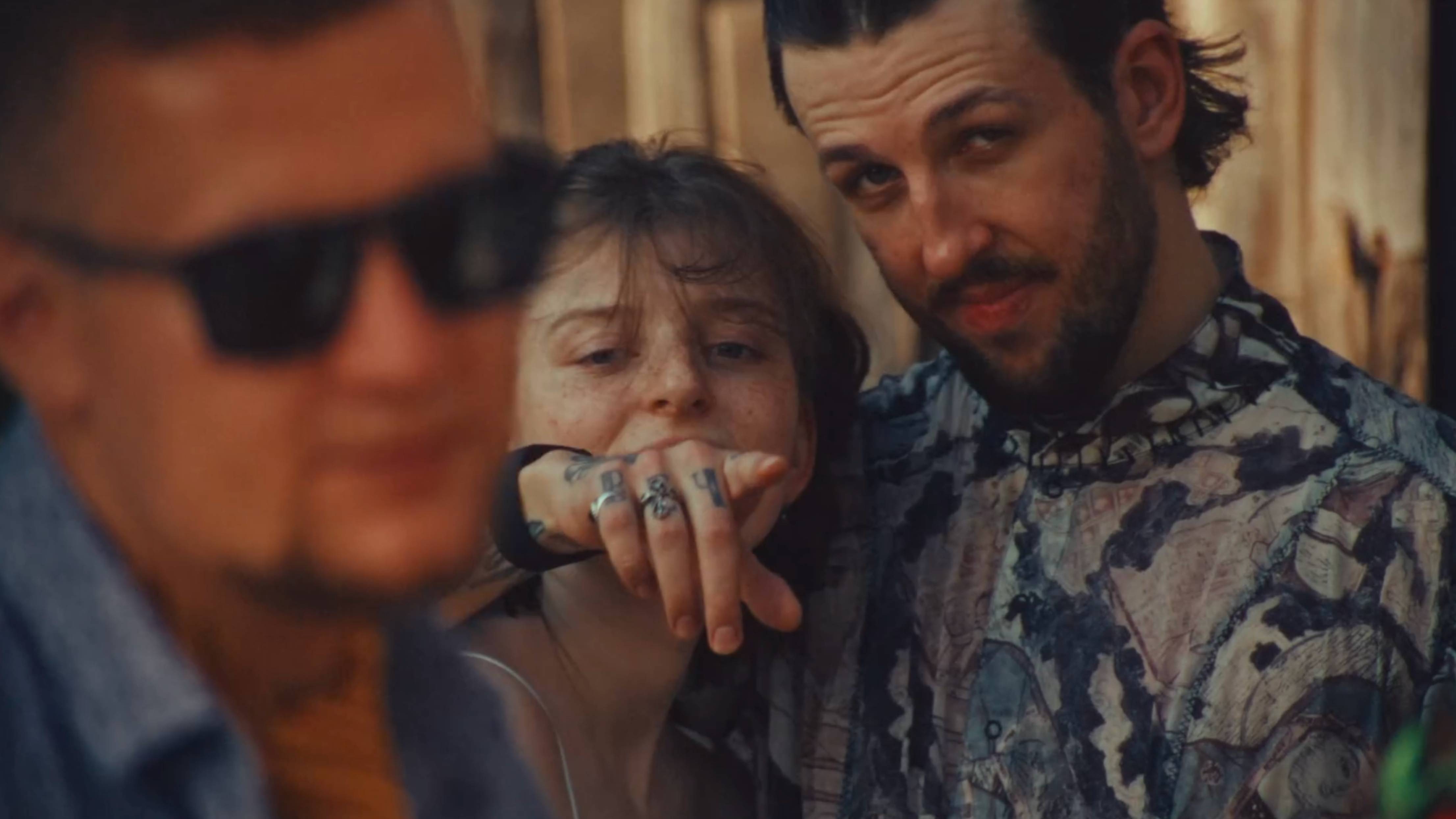 BOOKER — За моих братьев и сестёр смотреть онлайн