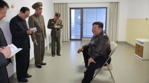 Ким Чен Ын посетил больницу уезда Кандон, строительство которой близится к завершению