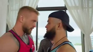 Конфликт Странника с Коваленко перерос в драку.