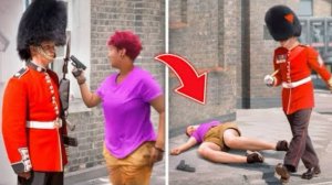 Когда королевские гвардейцы ВЫХОДЯТ из СЕБЯ