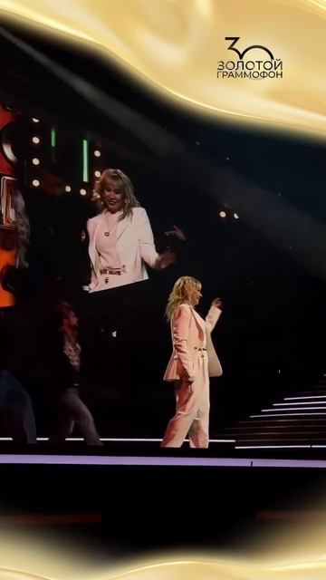 На Премии «Золотой Граммофон» легендарная группа «Комбинация»! смотреть онлайн