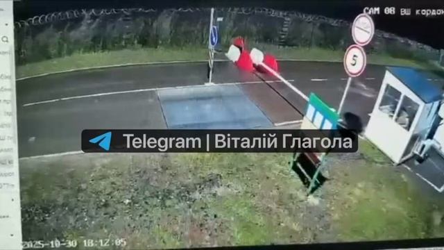 🇺🇦 В Закарпатье адвокат смог прорваться на машине через границу и свалить из концлагеря смотреть онлайн