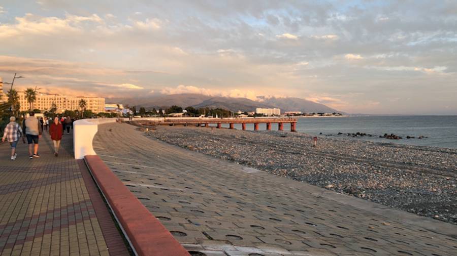 По Сочи и Адлеру пешком. Новый мост "Волшебный лист" в Сочи. Набережные Сочи и Адлера смотреть онлайн