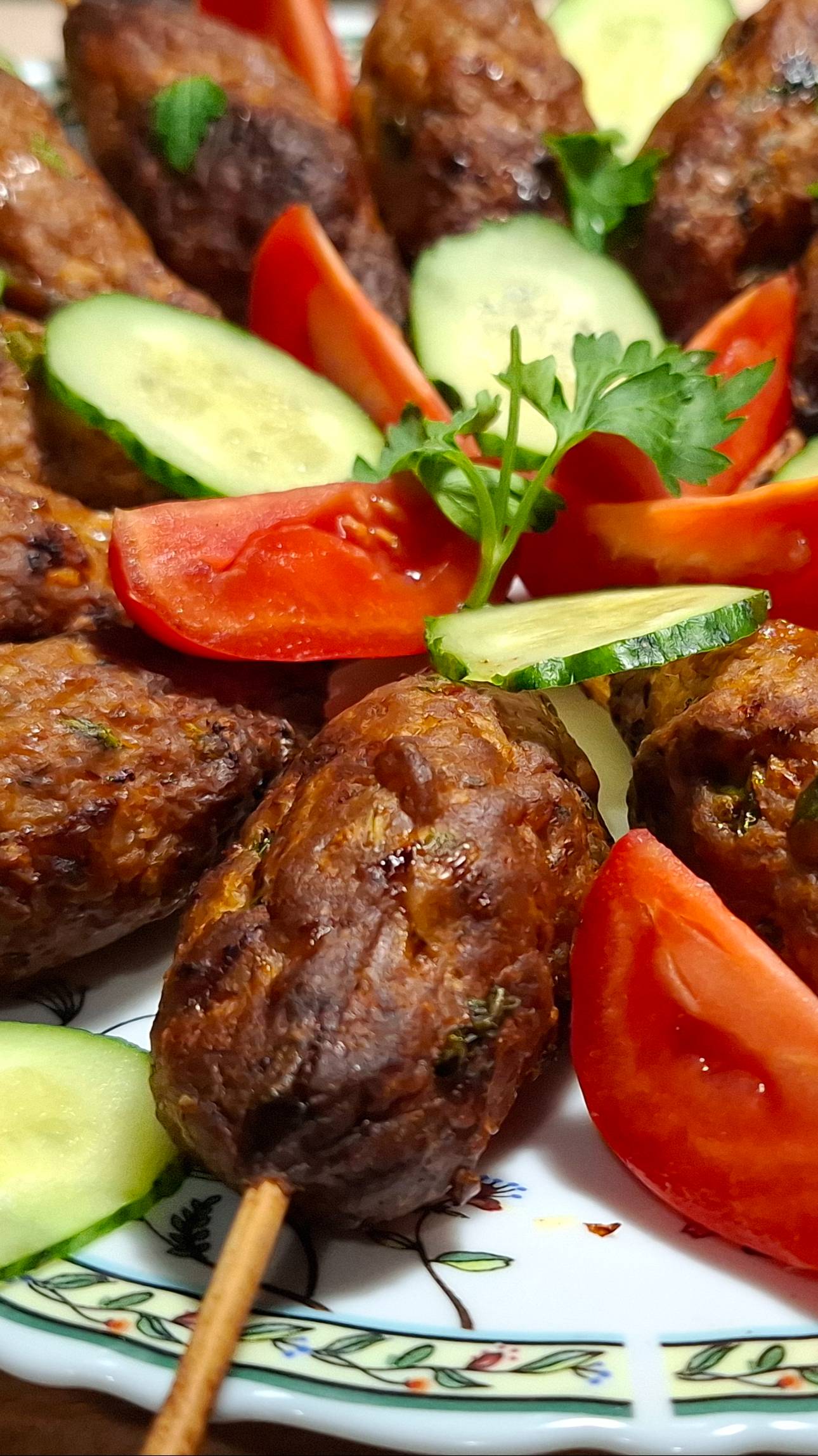 Пряные Кюфта-Кебабы за 20 минут: вкусно и без лишнего масла!😋🍖#airfryermagic#кюфтакебабы#kuftekeb