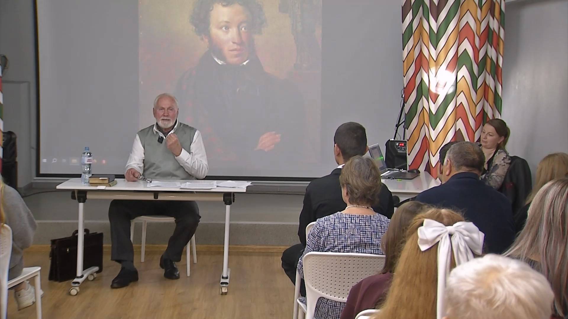 И Пушкин снова зазвучал…В Серове прошел поэтический вечер смотреть онлайн