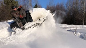 Испытания бурана с мотором от ваз в глубоком снегу.