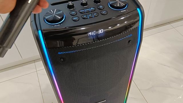 тест микрофона портативной акустической системы Урал Молния 10000 смотреть онлайн