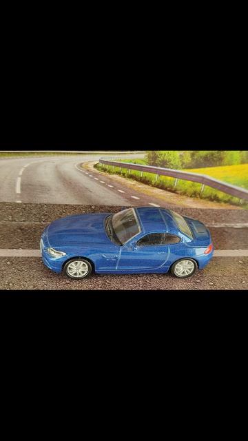 BMW Z 4 смотреть онлайн