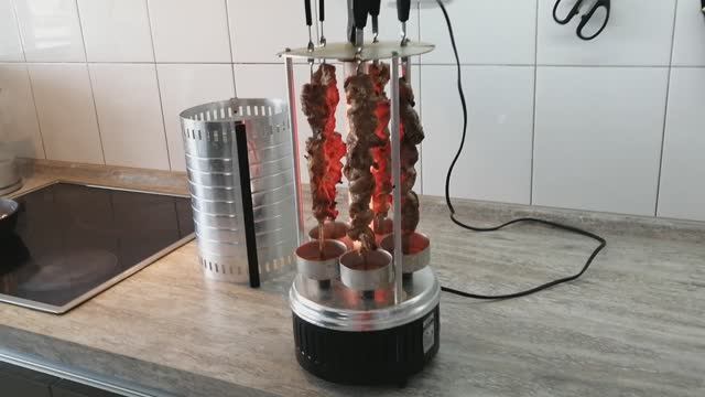 Шашлык в электрошашлычнице смотреть онлайн