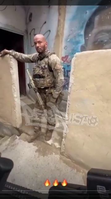 #Бразилия Тем временем в бразильском Рио-де-Жанейро развернулись настоящие боевые действия смотреть онлайн