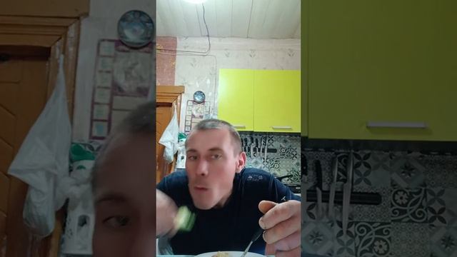 Всем приятного аппетита 😊 смотреть онлайн