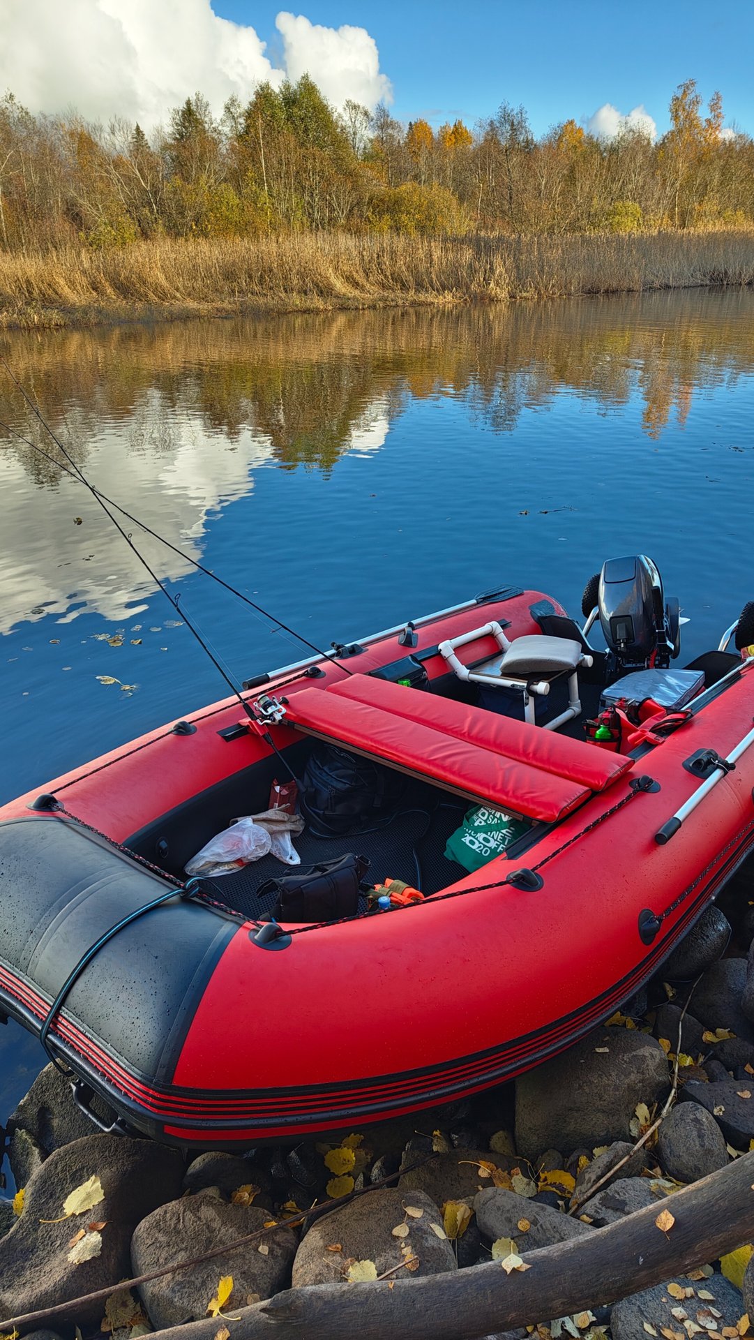 Вот она — настоящая любовь к воде. И мы таких понимаем 🚤KITT BOATS готовы к любым приключениям! смотреть онлайн