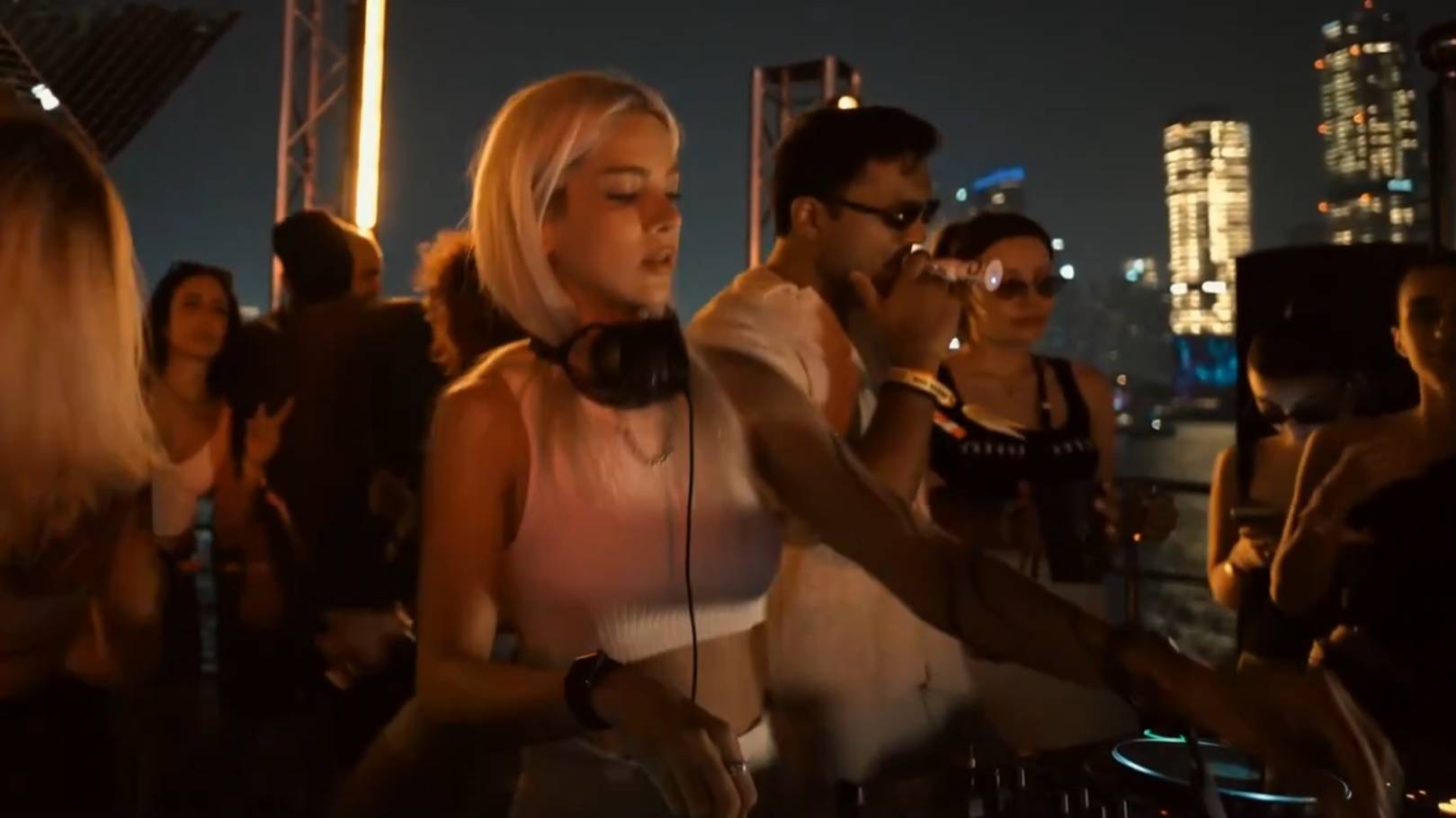 Sherry - Melodic Techno and Indie Dance Set Dubai Boat Party BOATRIDERS X TECHNOANDCHILL смотреть онлайн