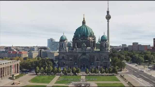 Берлин (Berlin) – крупнейший город и столица Германии и по занимаемой площади, и по количеству насел