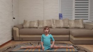 Шпагат. Как сесть на шпагат. Вероника 5 лет.