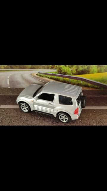 MITSUBISHI PAJERO смотреть онлайн