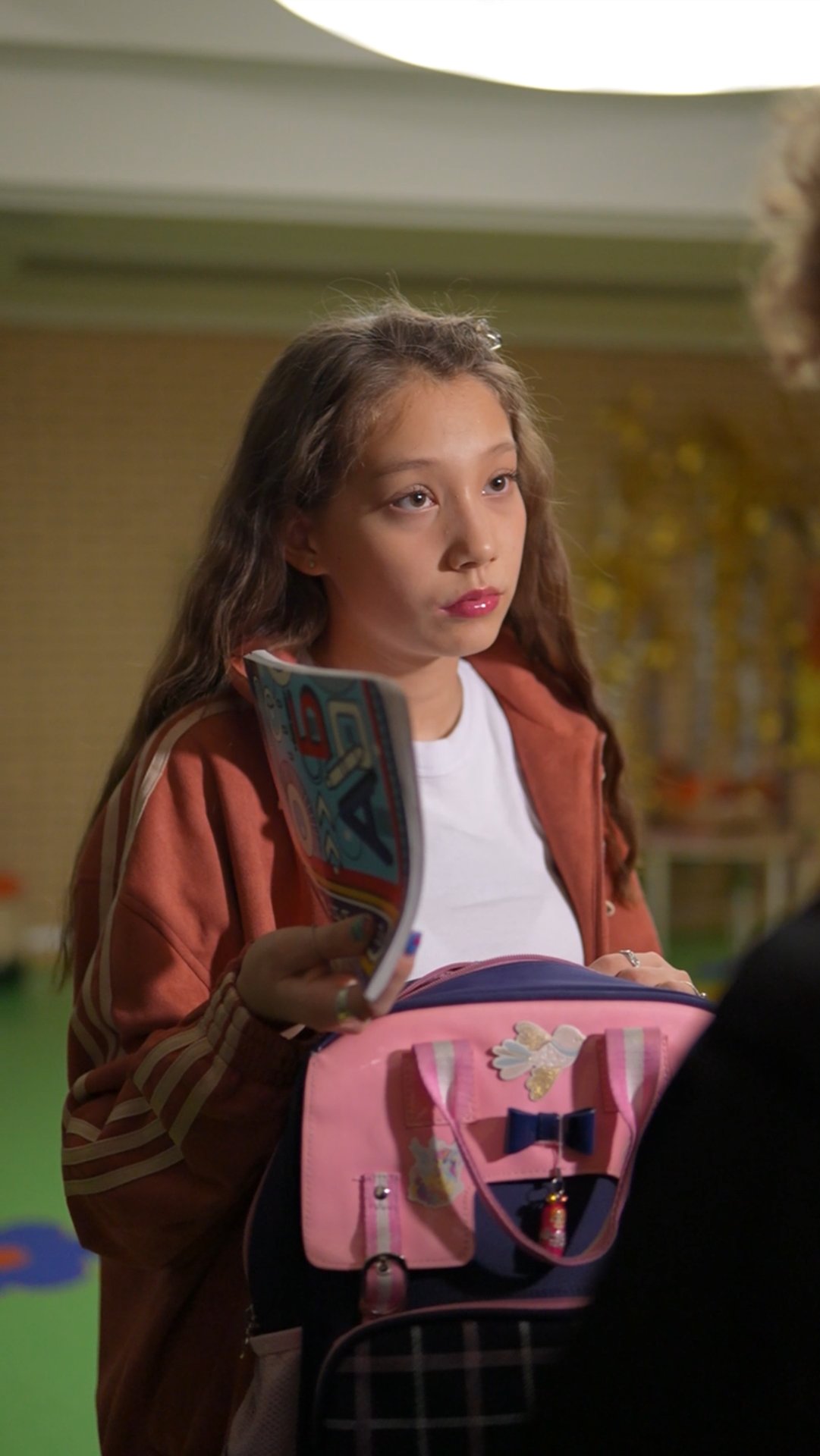 Может ли охранник проверять домашку? см в тгк: намбер уан ВИКА ЧЖАН #vikazang #викачжан смотреть онлайн