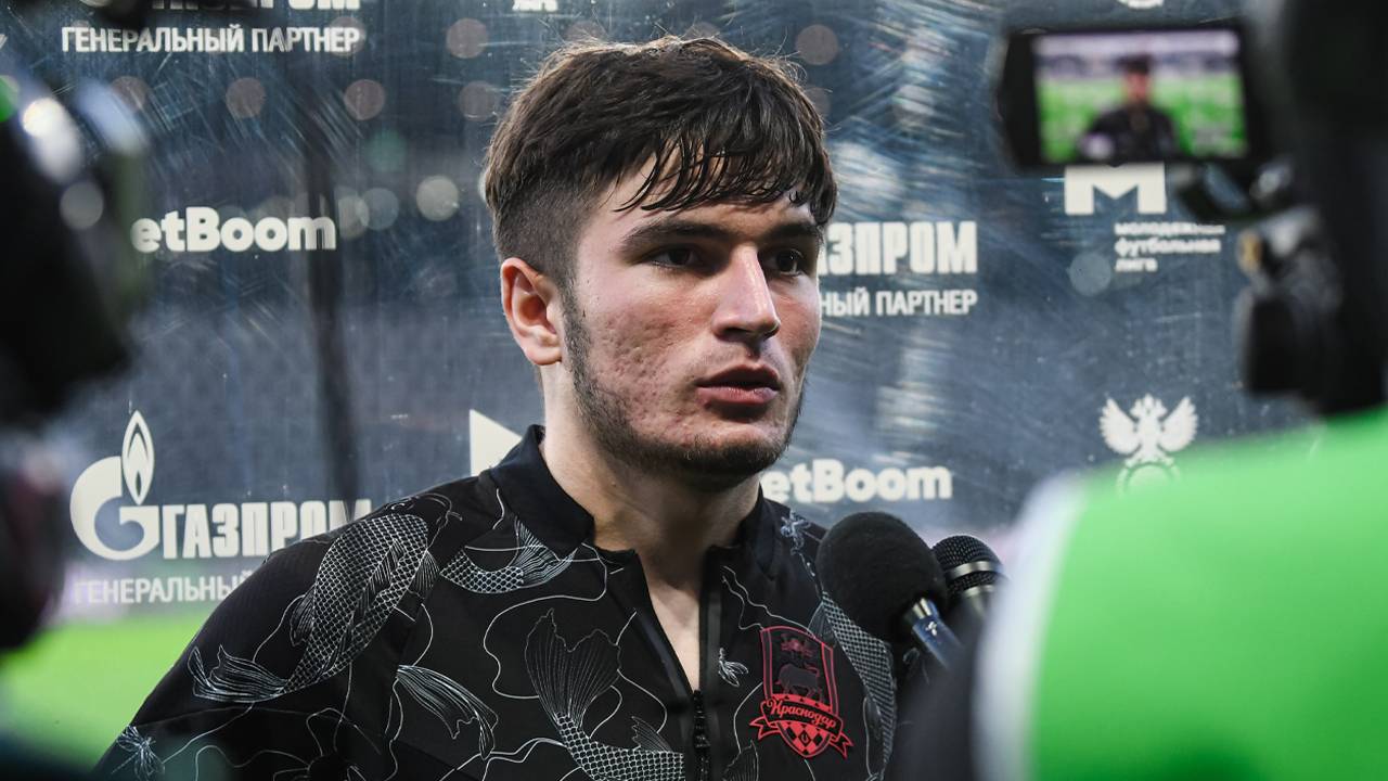 Арсен Ревазов: «Были настроены сегодня только на победу и забрали заслуженные три очка» смотреть онлайн