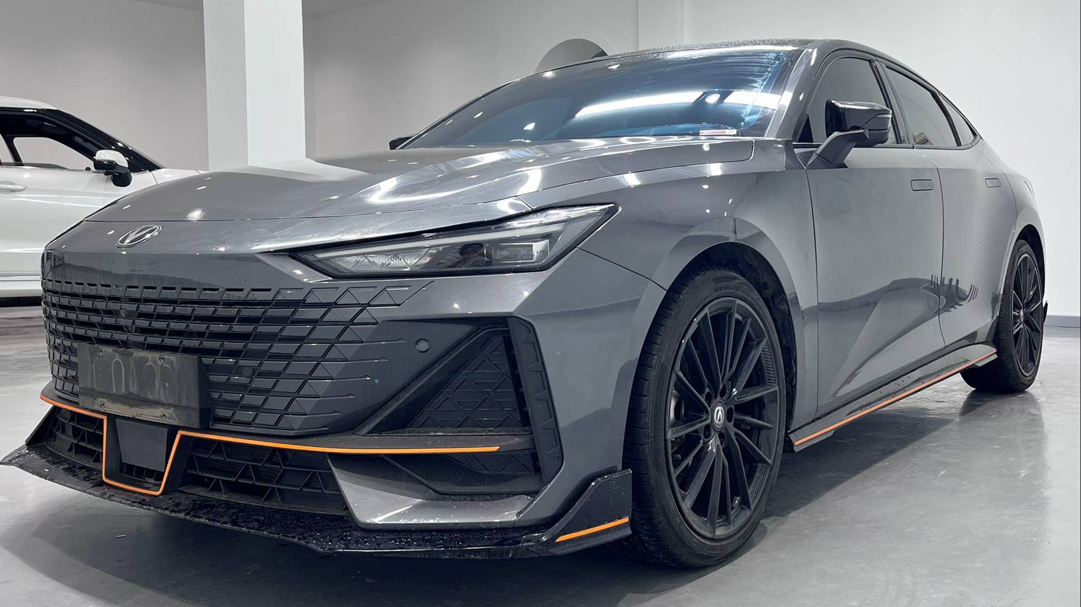 Changan UNI-V 1.5T Sport Edition 2022 года смотреть онлайн